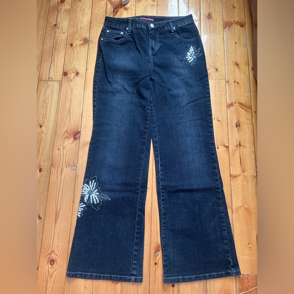 BLUSTOP Girls Vintage Embroidery Embellished Jeans